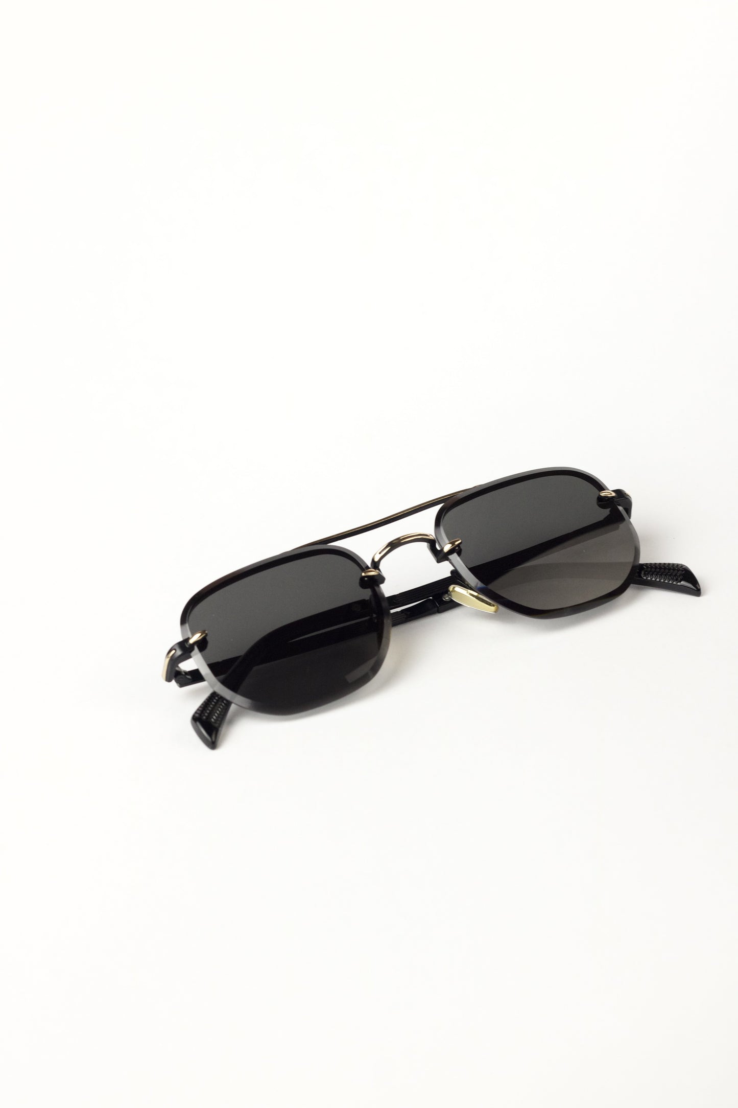 Nico Gold-Black
