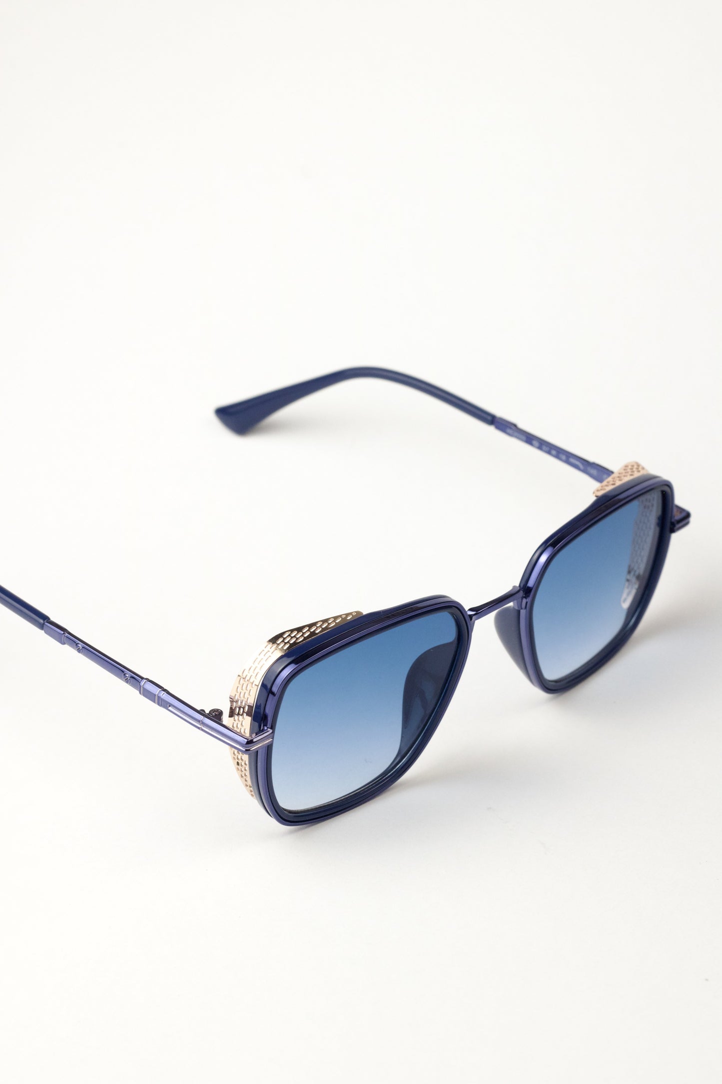 Loopy Blue