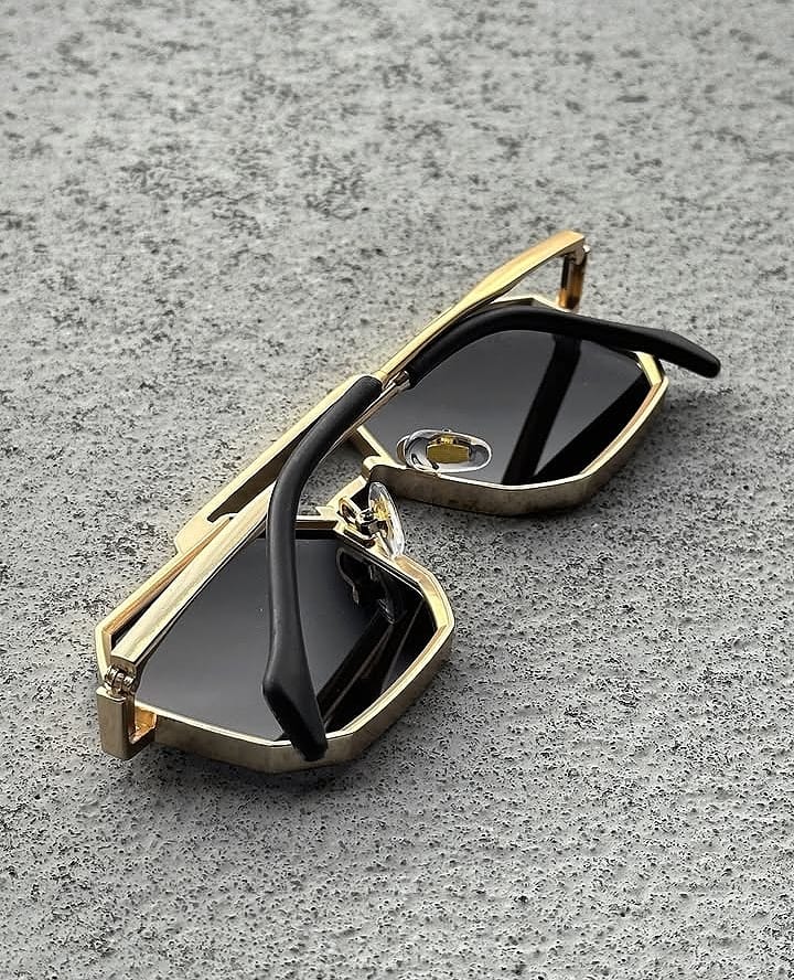 Hazy Gold Black