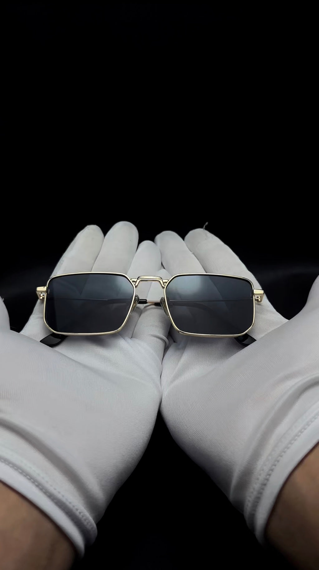 Slaw Black-Gold