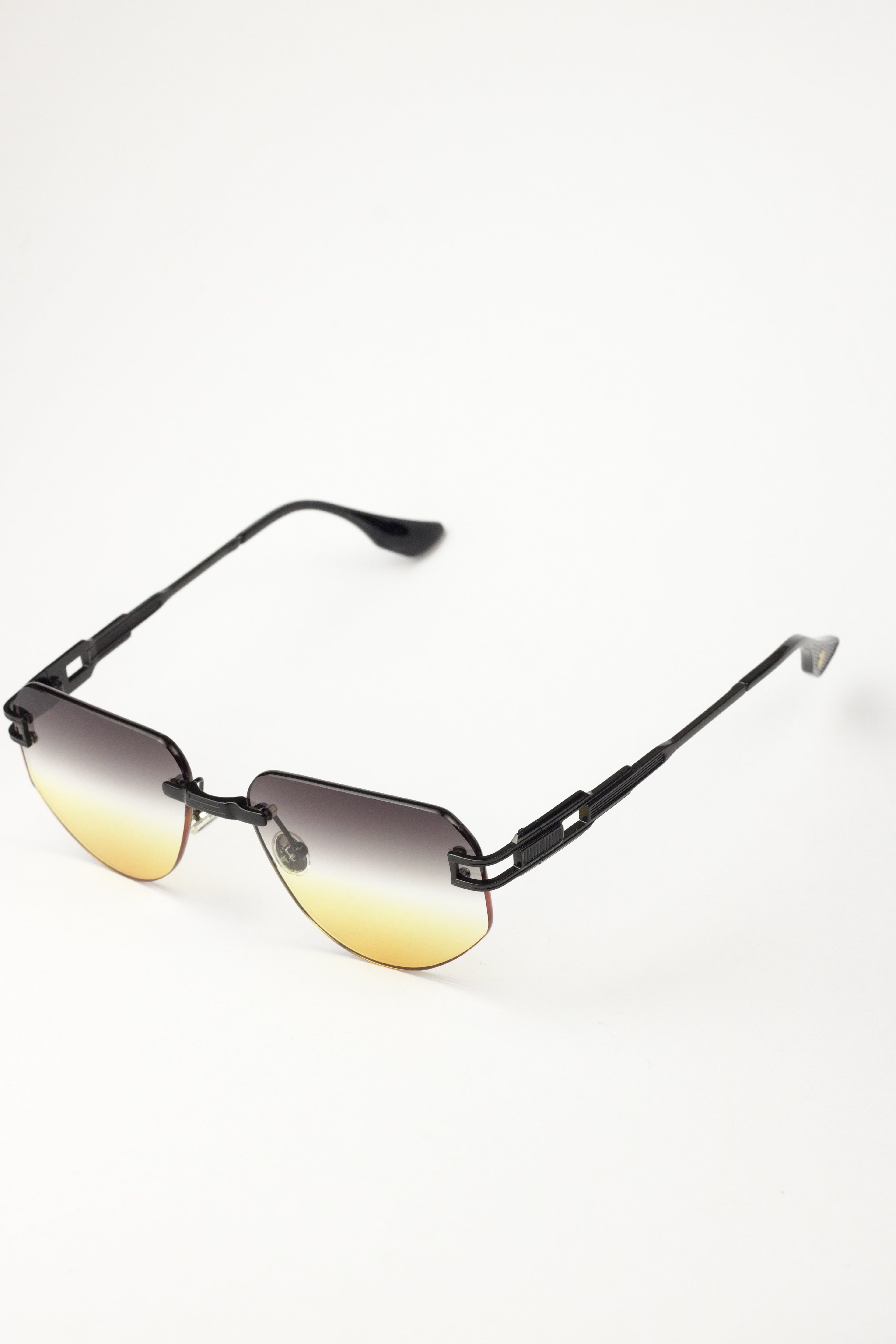 Fell Gold-Black