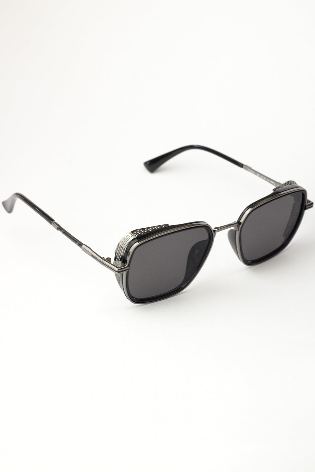 Loopy Black