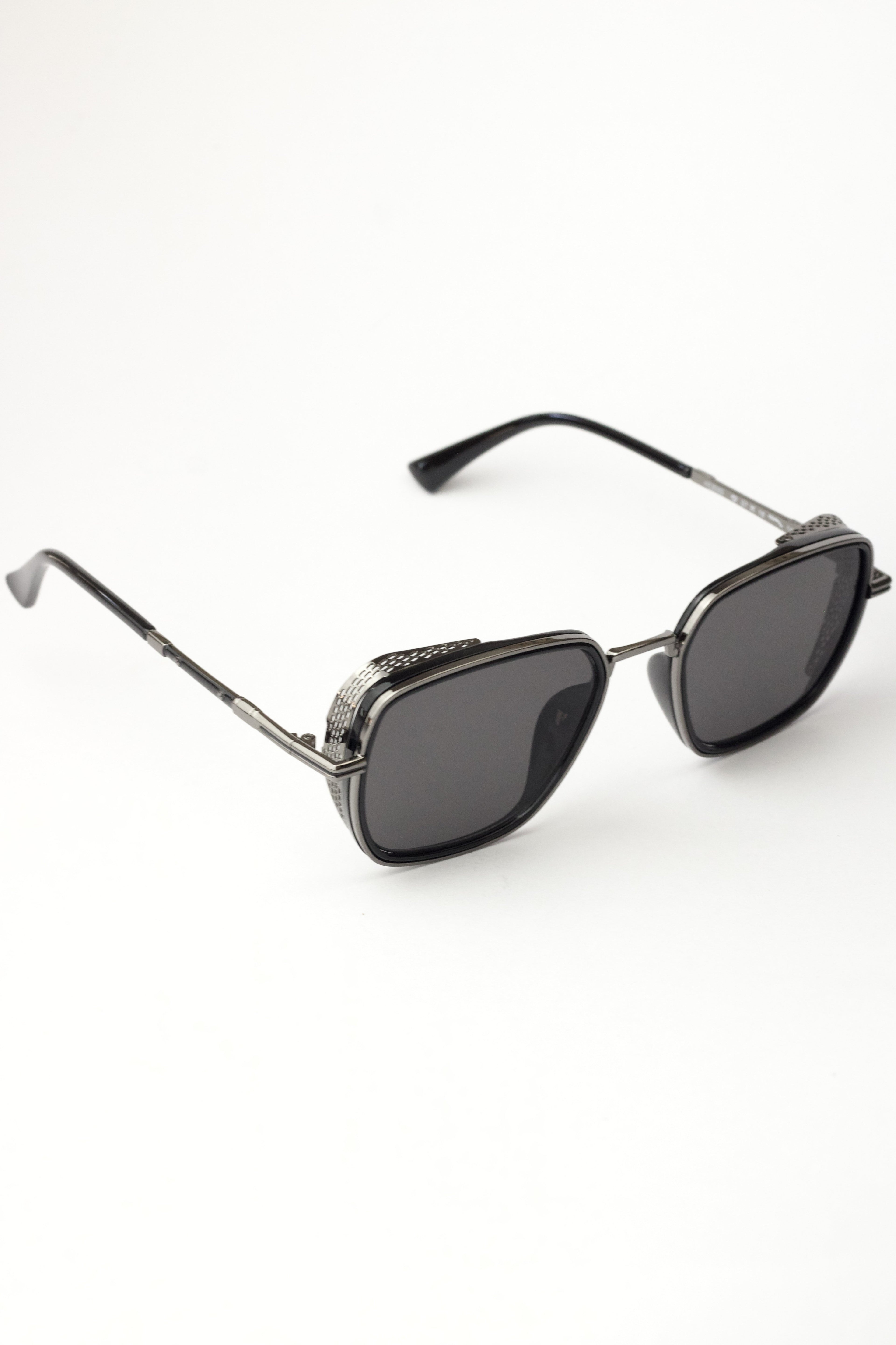 Loopy Black