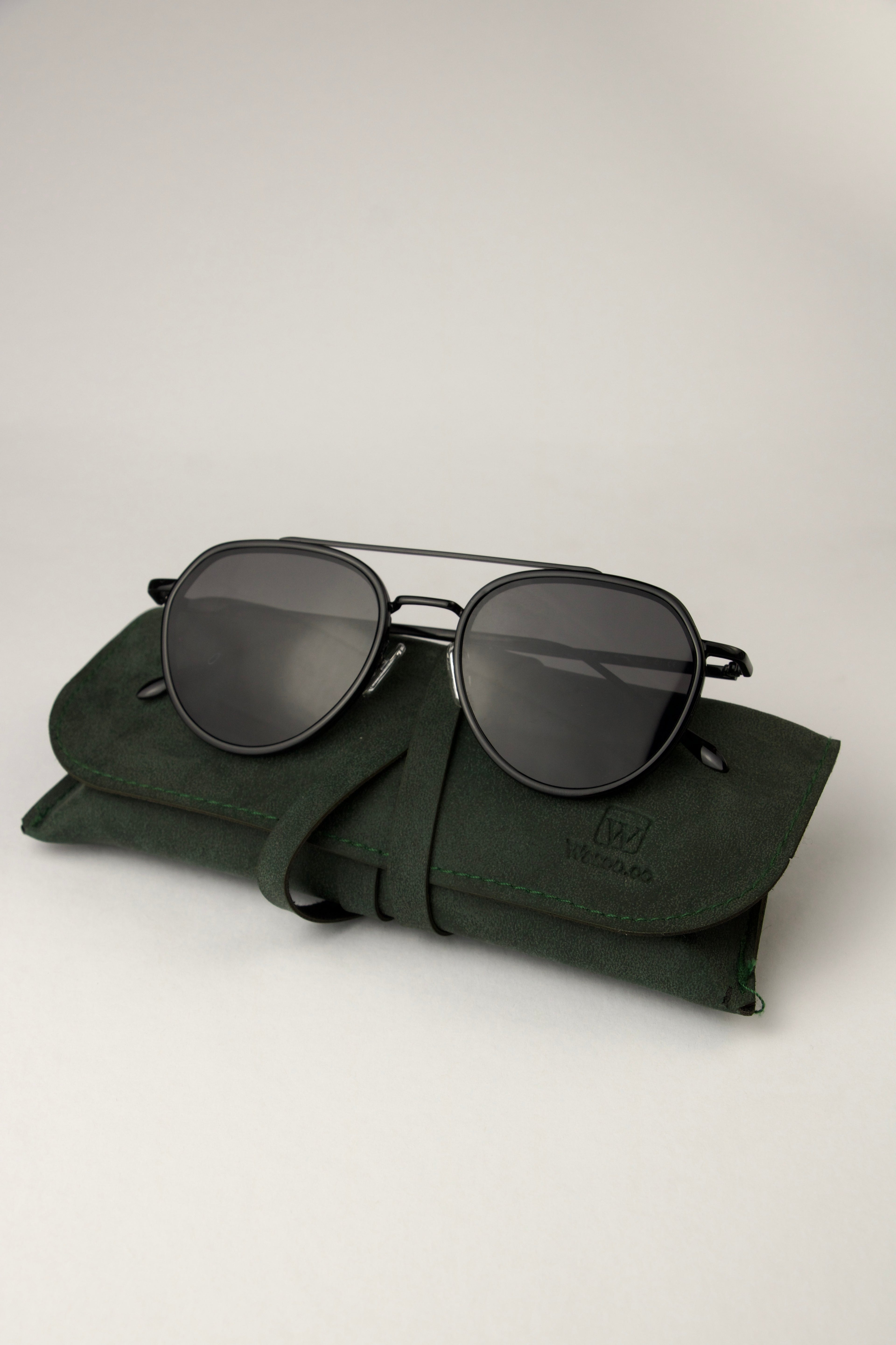 Ween Black
